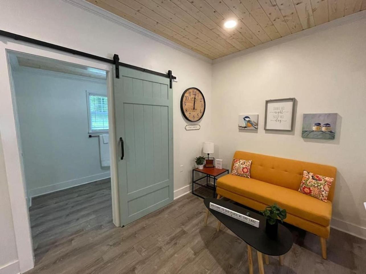 Beautifully Renovated Studio 2 Miles From Marina! Winchester Eksteriør bilde