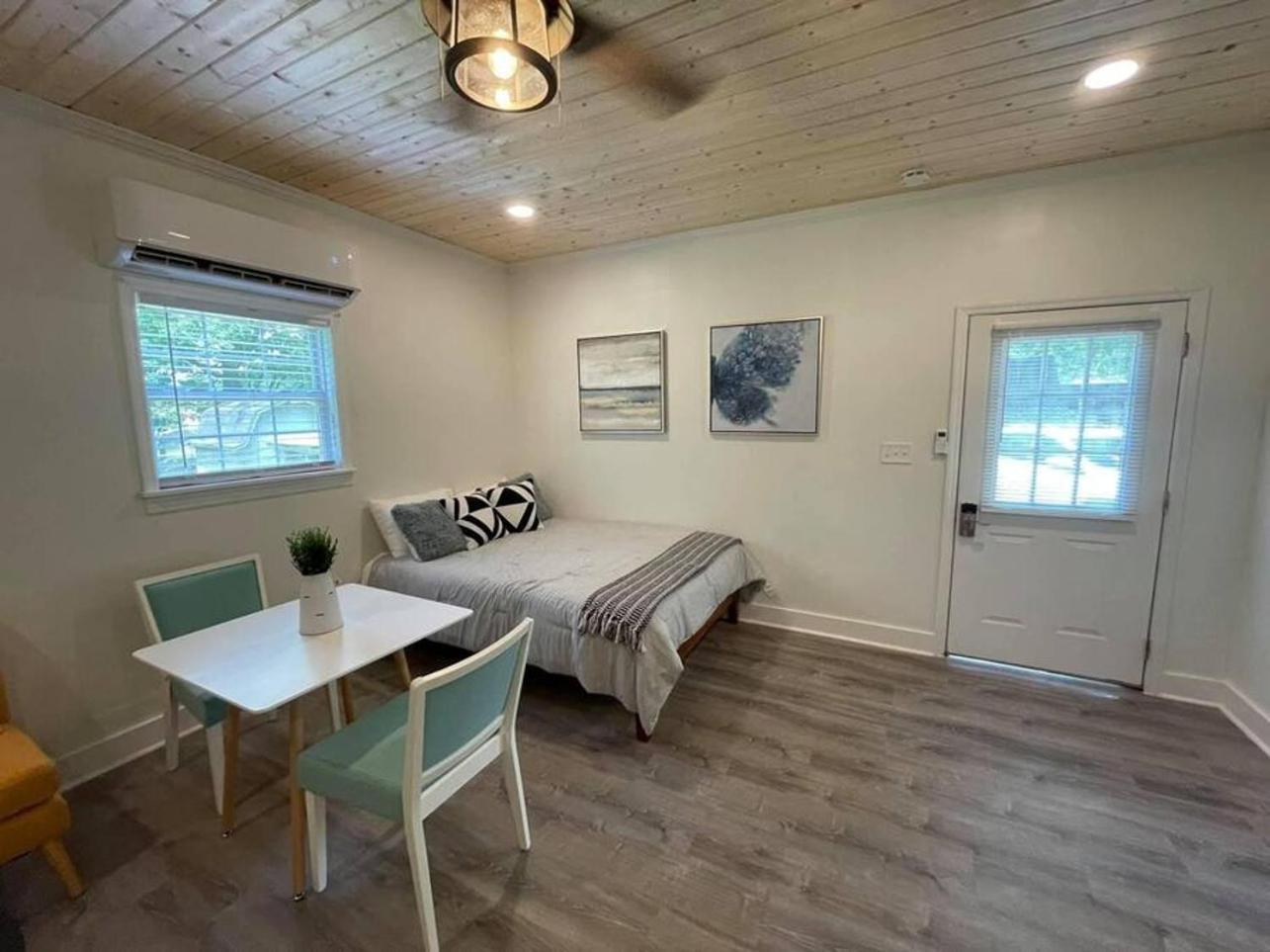 Beautifully Renovated Studio 2 Miles From Marina! Winchester Eksteriør bilde
