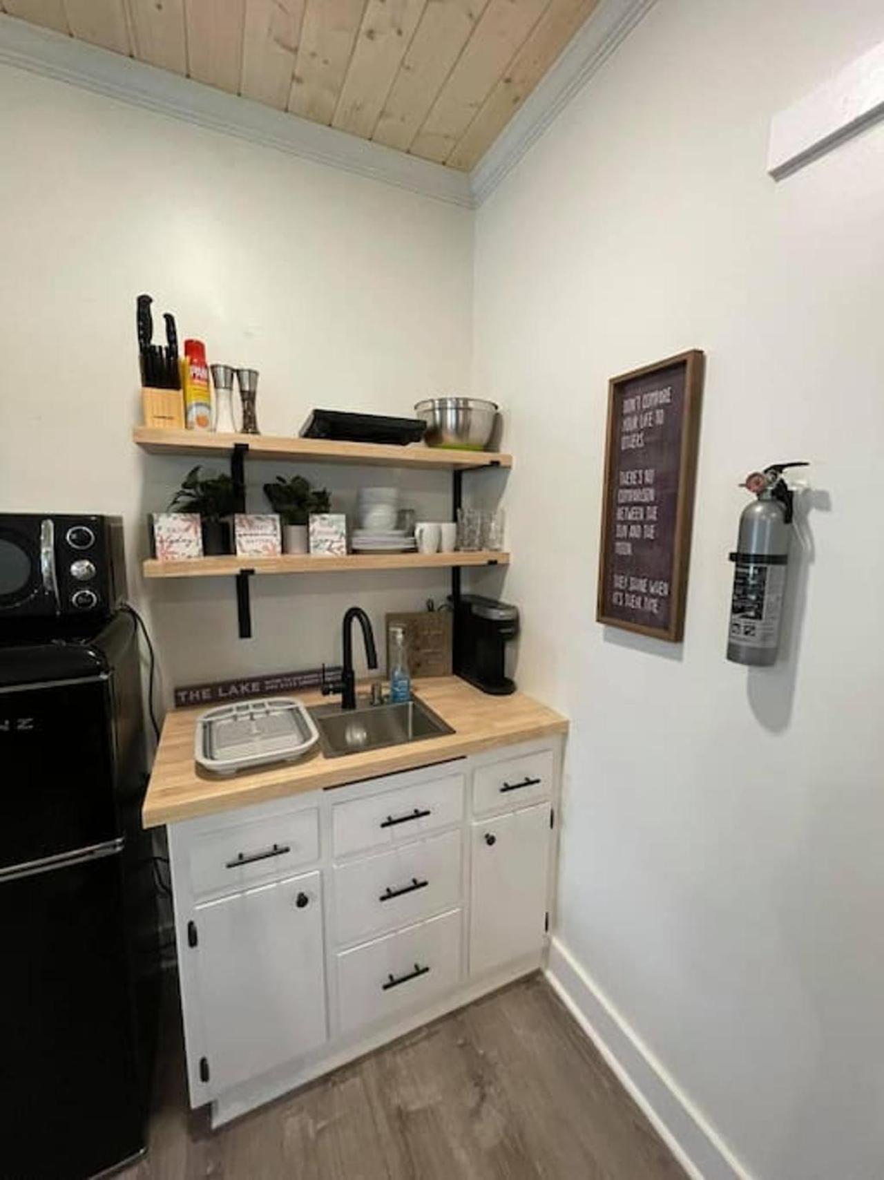 Beautifully Renovated Studio 2 Miles From Marina! Winchester Eksteriør bilde