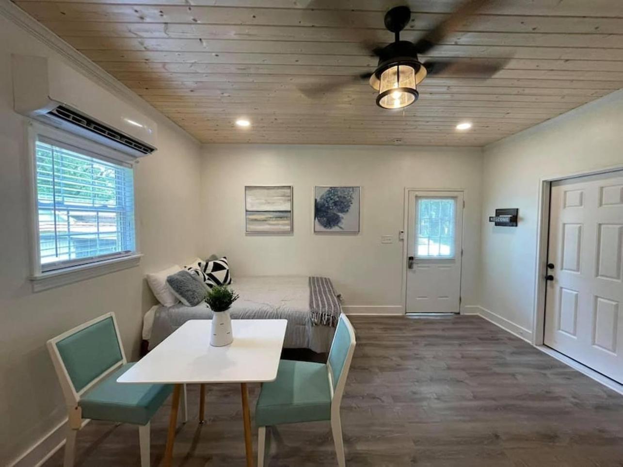 Beautifully Renovated Studio 2 Miles From Marina! Winchester Eksteriør bilde